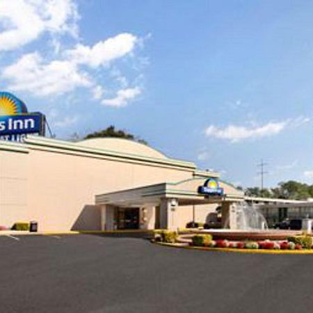 Days Inn By Wyndham Washington Dc/Gateway מראה חיצוני תמונה