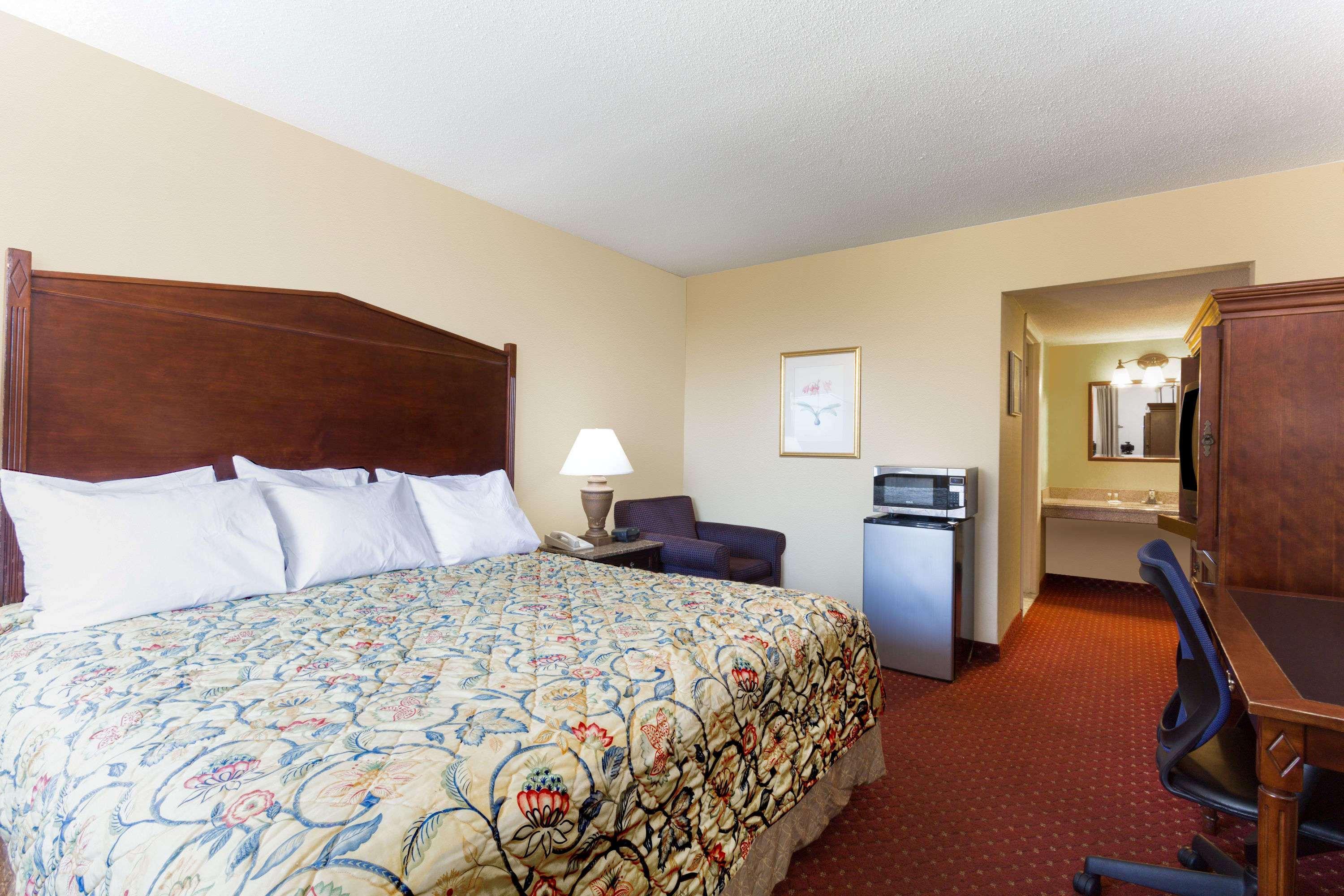 Days Inn By Wyndham Washington Dc/Gateway מראה חיצוני תמונה