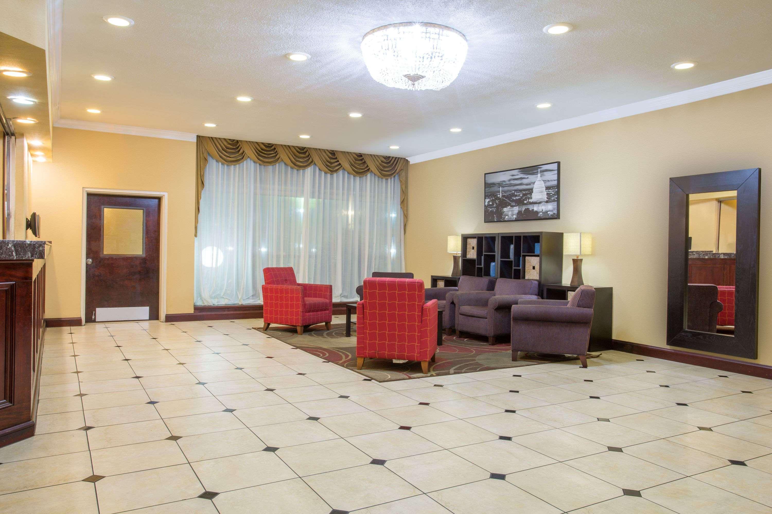 Days Inn By Wyndham Washington Dc/Gateway מראה חיצוני תמונה